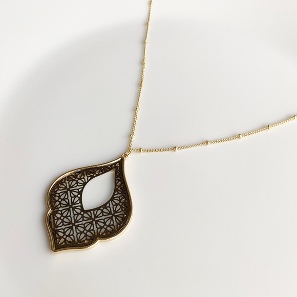 Jewelry - NEW Morocco Filigree Necklace (gold and black)
